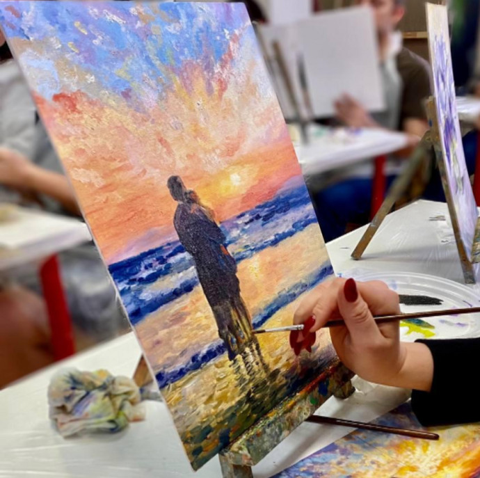 Рисование картины на холсте в Москве в Москве