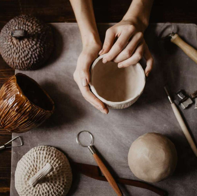 Мастер-класс за гончарным кругом в составе группы в Москве