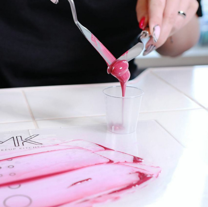 Персональный мастер-класс Создай свою косметичку в Москве