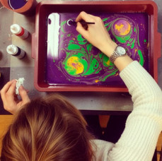 Мастер-класс Эбру рисование на воде в Москве