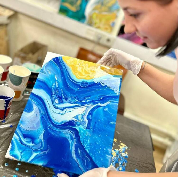 Проба кисти: три мастер-класса по рисованию в разных техниках в Москве