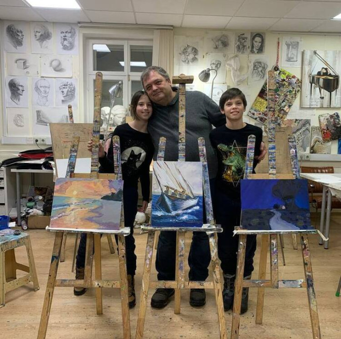 Семейный мастер-класс по рисованию в Москве
