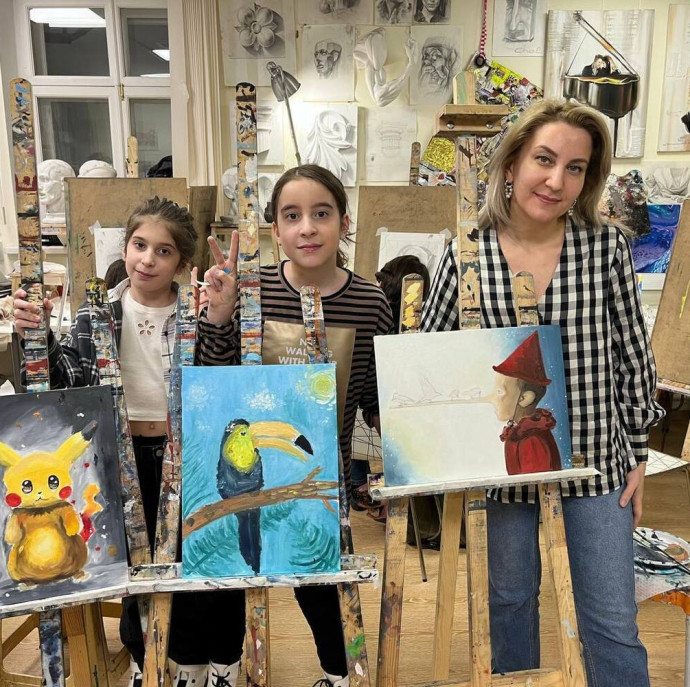 Семейный мастер-класс по росписи одежды в Москве