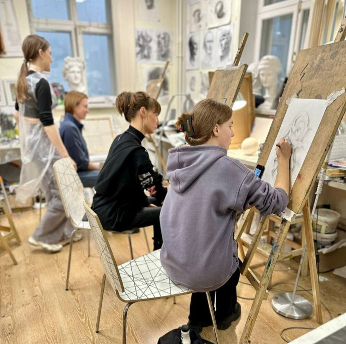 Проба кисти: 5 мастер-классов по рисованию в разных техниках в Москве