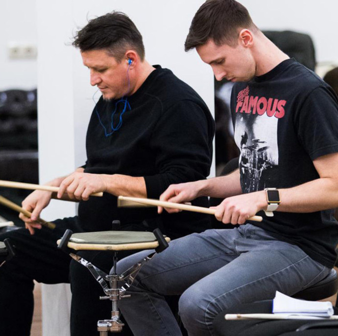 Курс игры на барабанах в Москве