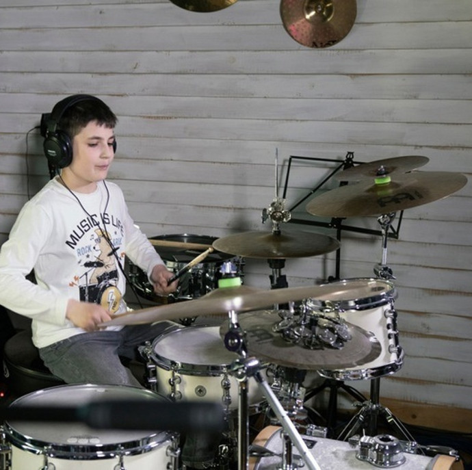 Курс игры на барабанах в Москве