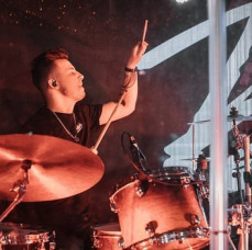 Курс игры на барабанах в Москве