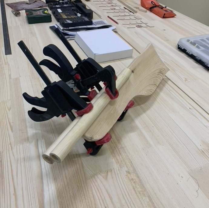 Занятие в столярной мастерской для детей в Москве