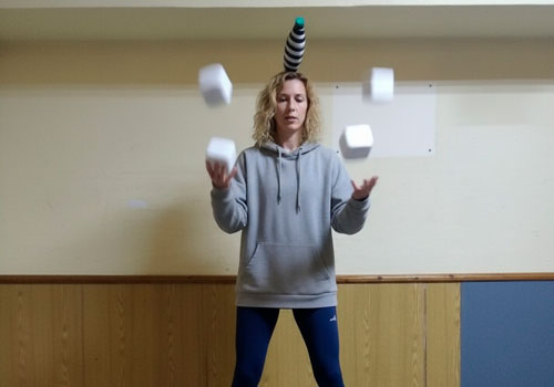 Жонглирование мячами и булавами в Москве