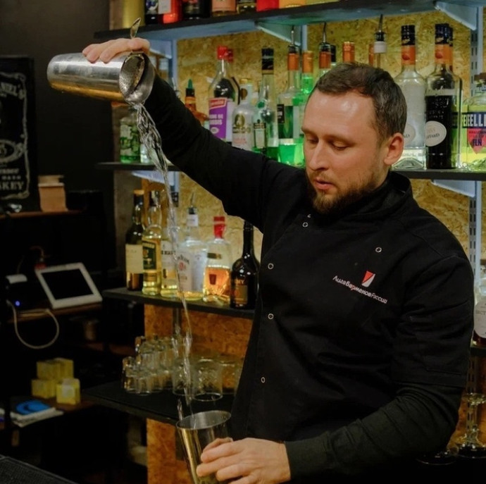 Мастер-класс по приготовлению коктейлей в Москве