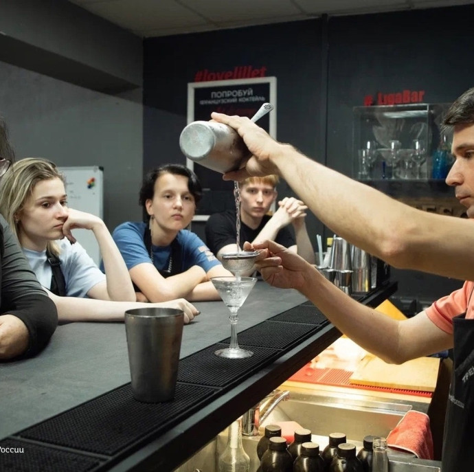 Мастер-класс по приготовлению коктейлей в Москве