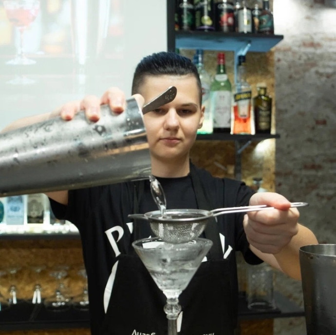 Мастер-класс по приготовлению коктейлей в Москве