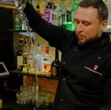 Мастер-класс по приготовлению коктейлей в Москве