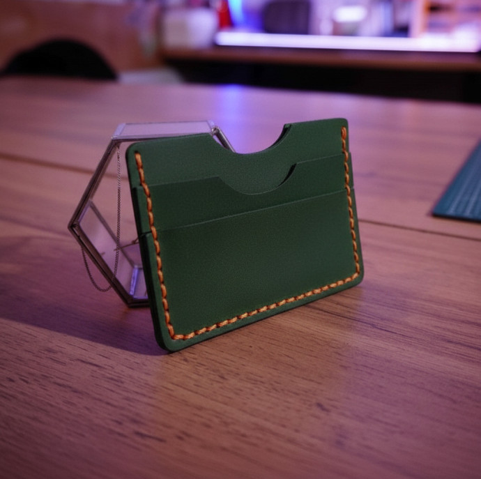 Мастер-класс по кожевничеству Картхолдер в Москве