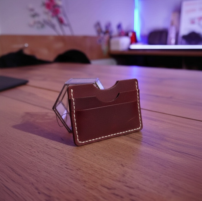 Мастер-класс по кожевничеству Картхолдер в Москве