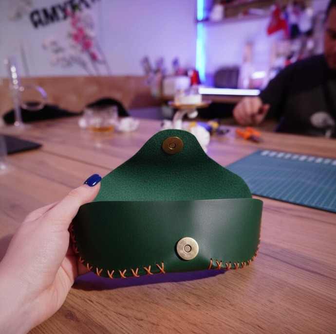 Мастер-класс по кожевничеству Футляр для очков в Москве