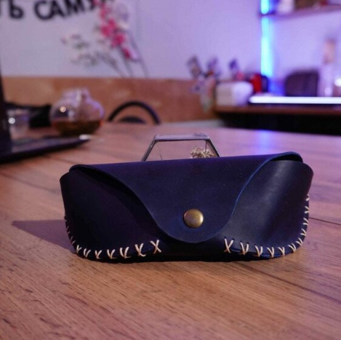 Мастер-класс по кожевничеству Футляр для очков в Москве