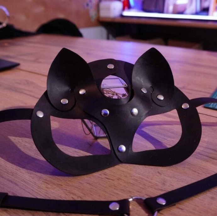 Мастер-класс по кожевничеству Маска Кошки и Чокер в Москве