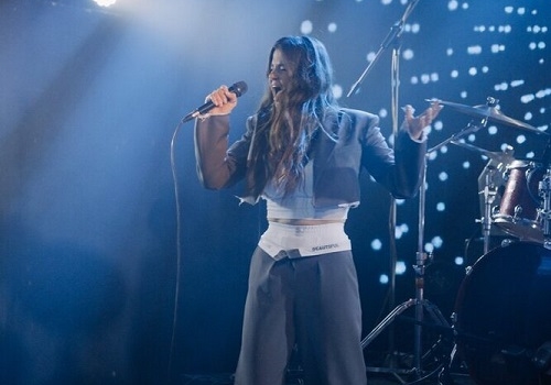 Занятия по вокалу онлайн в Москве