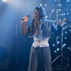 Занятия по вокалу онлайн в Москве