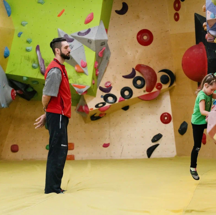 Вводное занятие по скалолазанию для детей и взрослых в Москве
