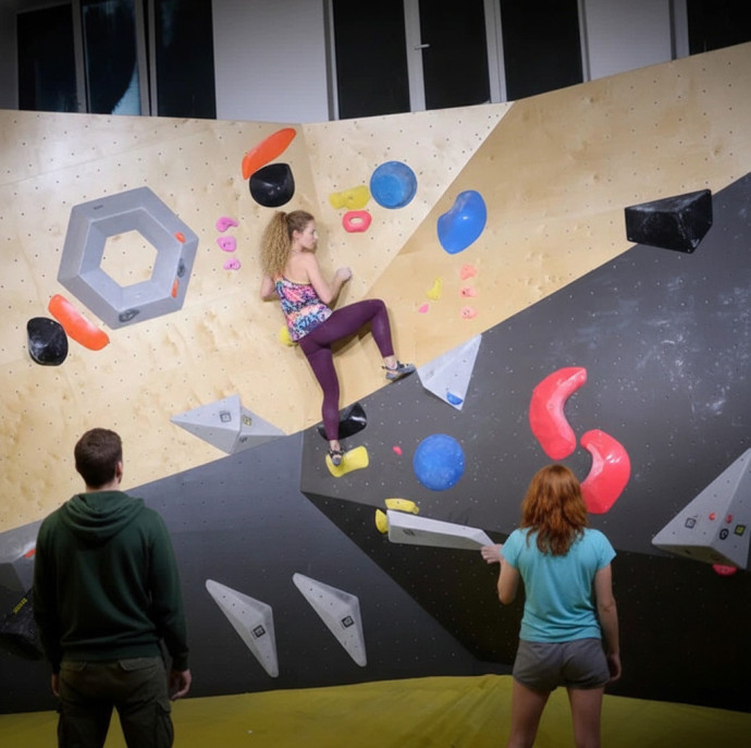 Вводное занятие по скалолазанию для детей и взрослых в Москве