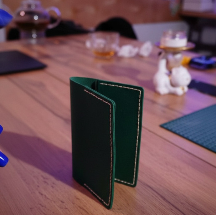 Мастер-класс по кожевничеству Обложка на паспорт в Москве