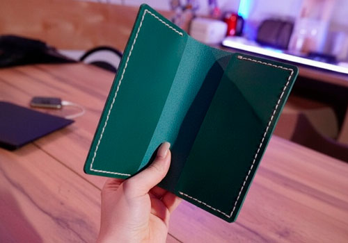 Мастер-класс по кожевничеству Обложка на паспорт в Москве