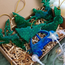 Мастер-класс Ёлочные игрушки из эпоксидной смолы в Москве