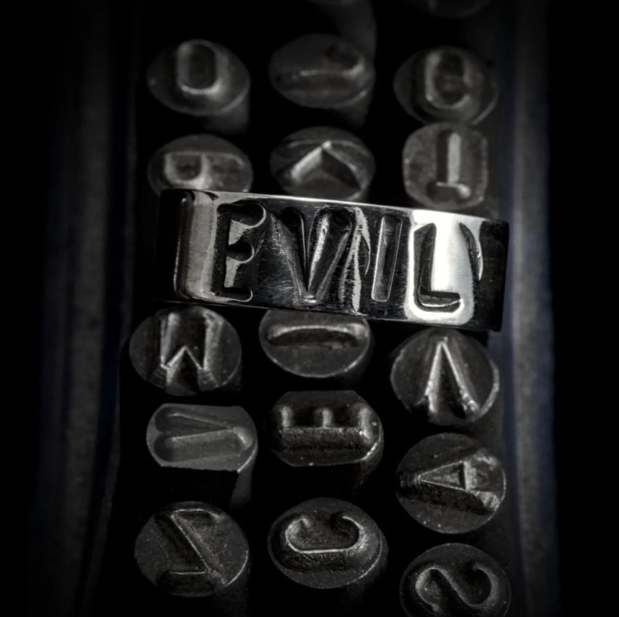 Мастер-класс по изготовлению кольца с надписью в Москве