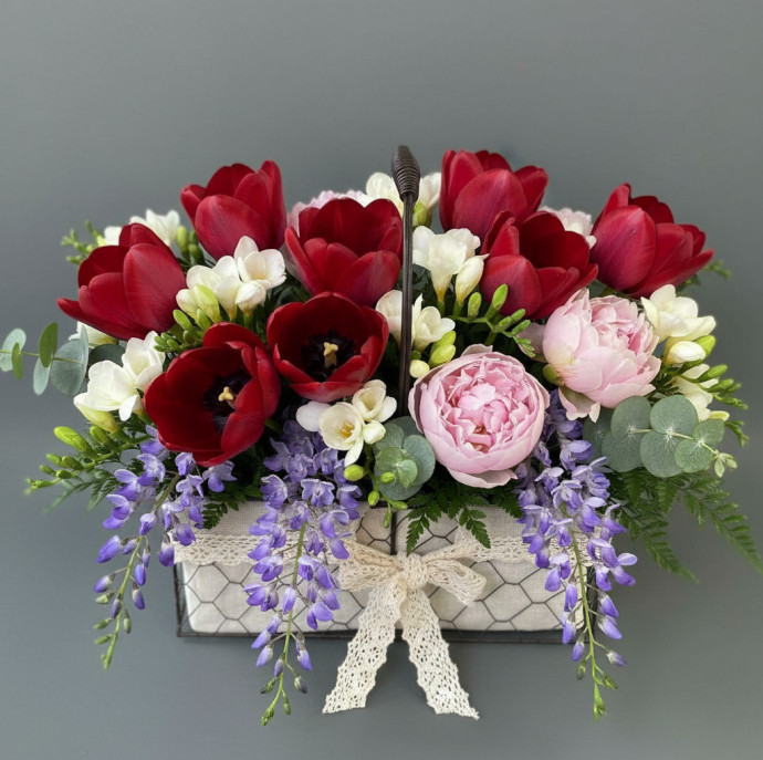 Мастер-класс Цветочная композиция в ящике в Москве