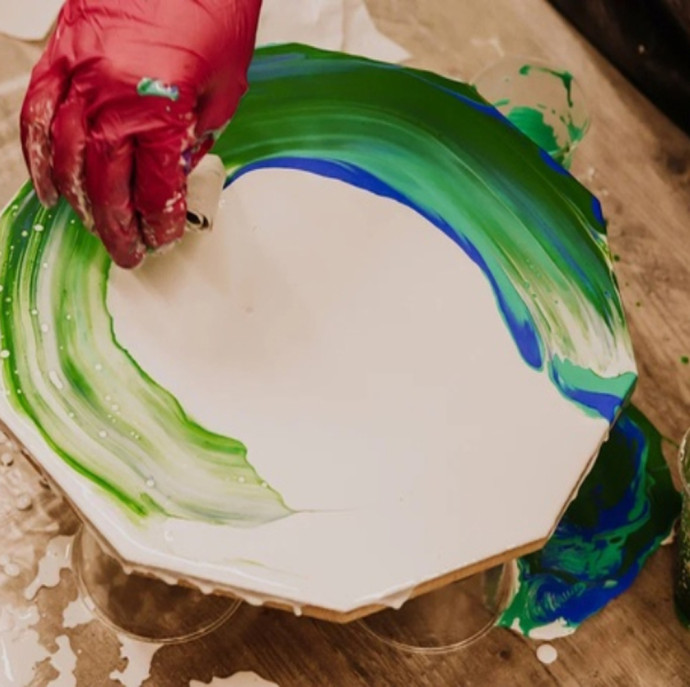 Мастер-класс по флюид арту в Москве