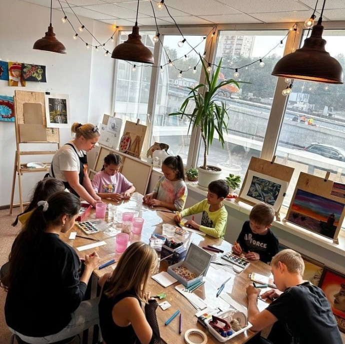 Пробное занятие в арт школе Картина акрилом в Москве