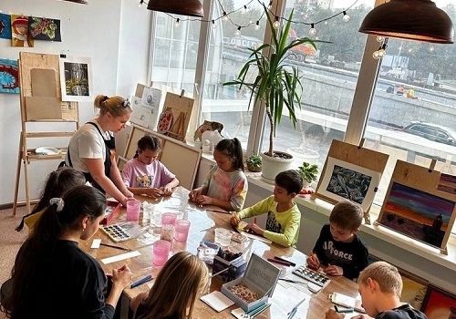 Пробное занятие в арт школе Картина акрилом в Москве