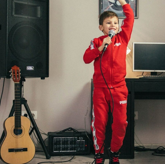 Музыкальные инструменты /вокал /актерское мастерство онлайн в Москве