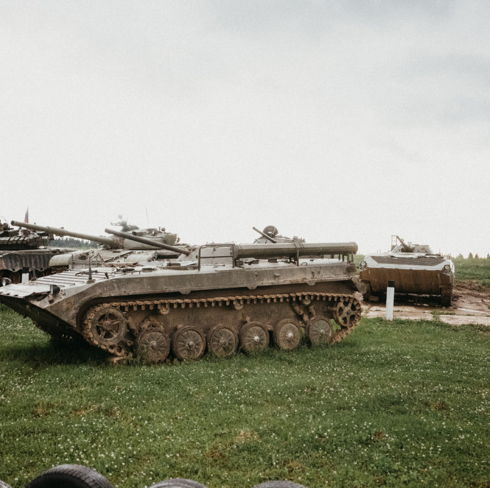 Поездка на танке или БМП со стрельбой из оружия в Москве