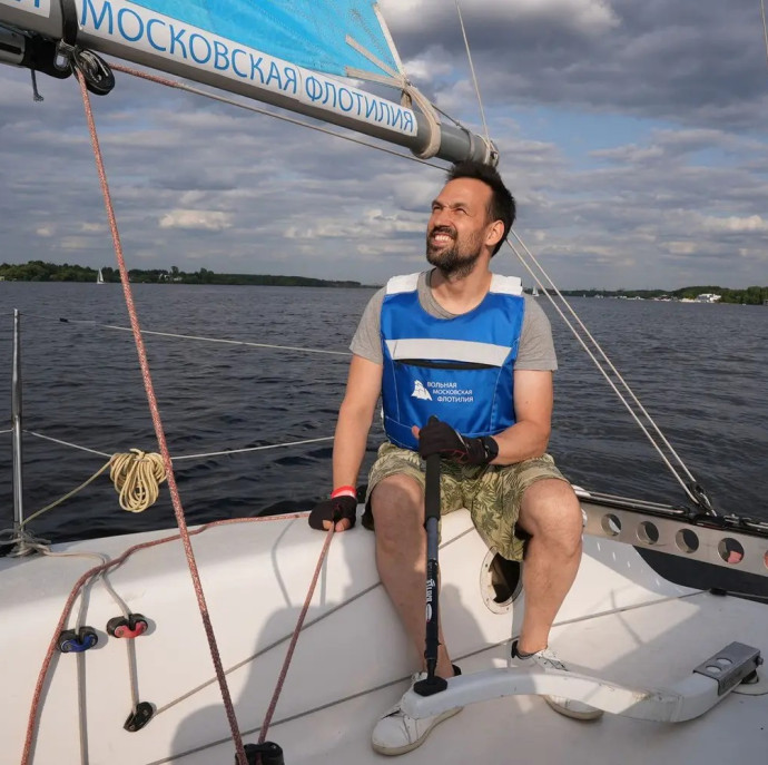 Прогулка на парусной яхте в Москве