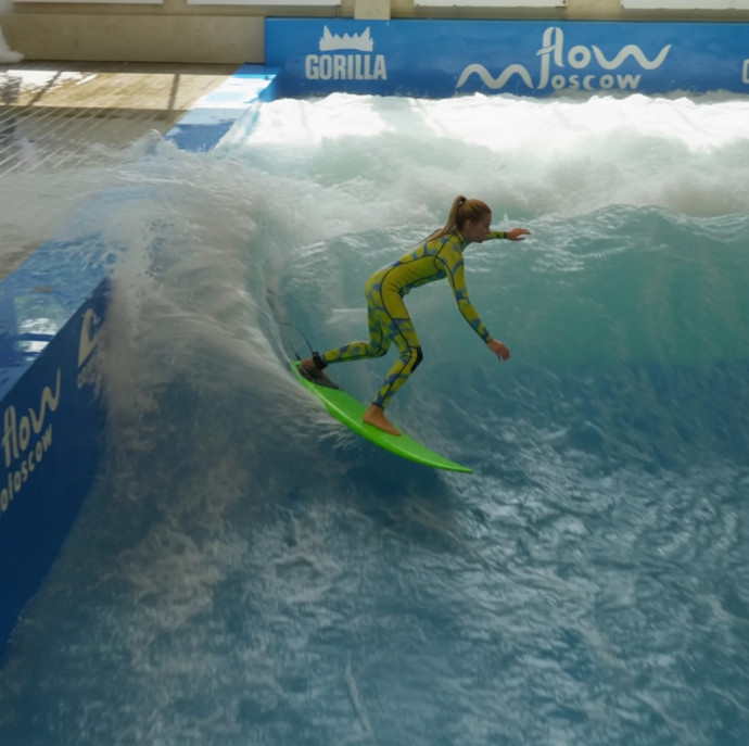 Серфинг на искусственной волне в Москве
