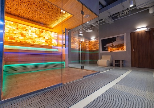 Серфинг на искусственной волне в Москве