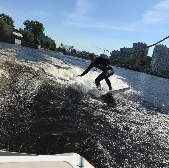 Вейксерфинг в Москве