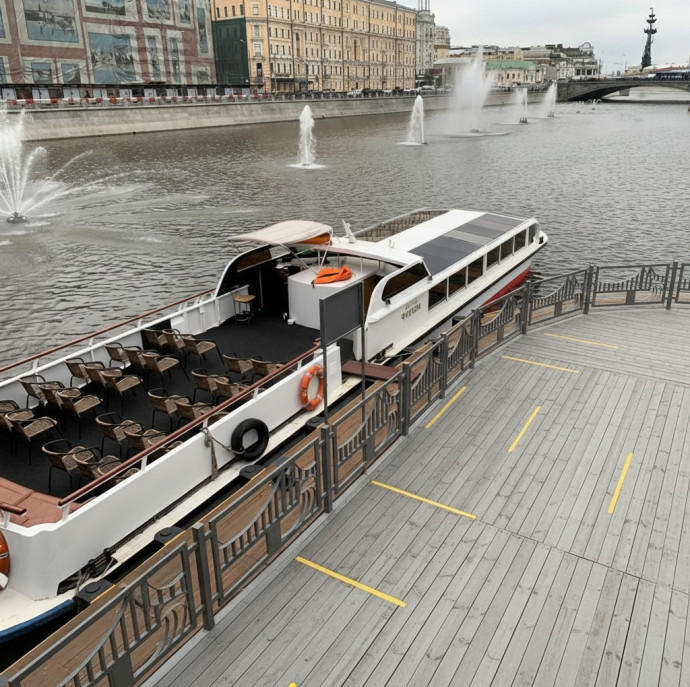 Речная прогулка на теплоходе в Москве