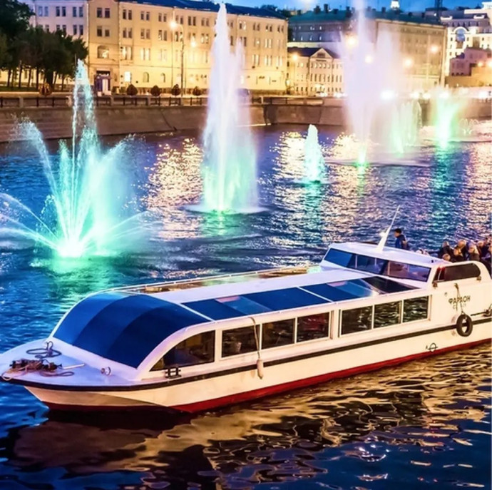 Речная прогулка на теплоходе в Москве