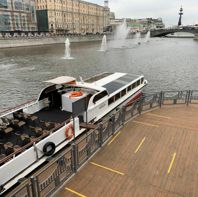 Речная прогулка на теплоходе в Москве