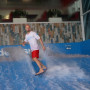 Катание на искусственной волне SurfHouse в Москве