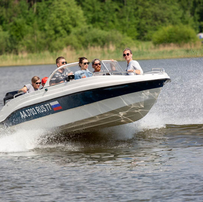 Прогулка на скоростном катере в Москве