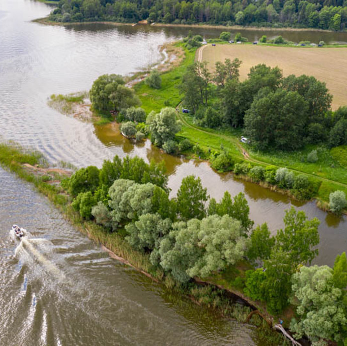 Прогулка на скоростном катере в Москве
