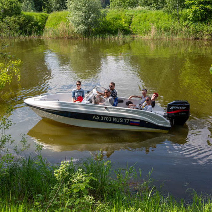 Прогулка на скоростном катере в Москве