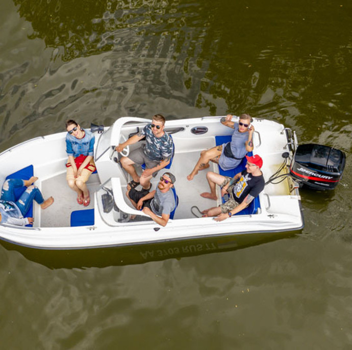 Прогулка на скоростном катере в Москве