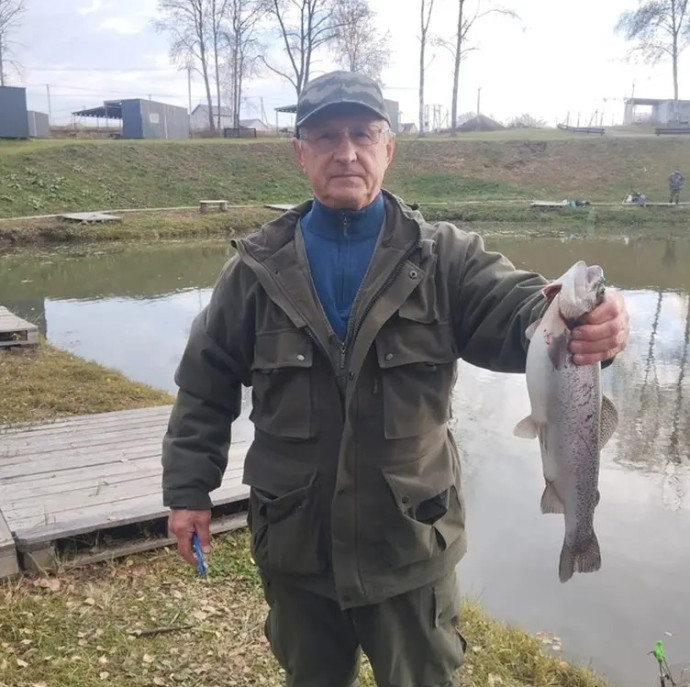 Рыбалка на водоёме в Москве