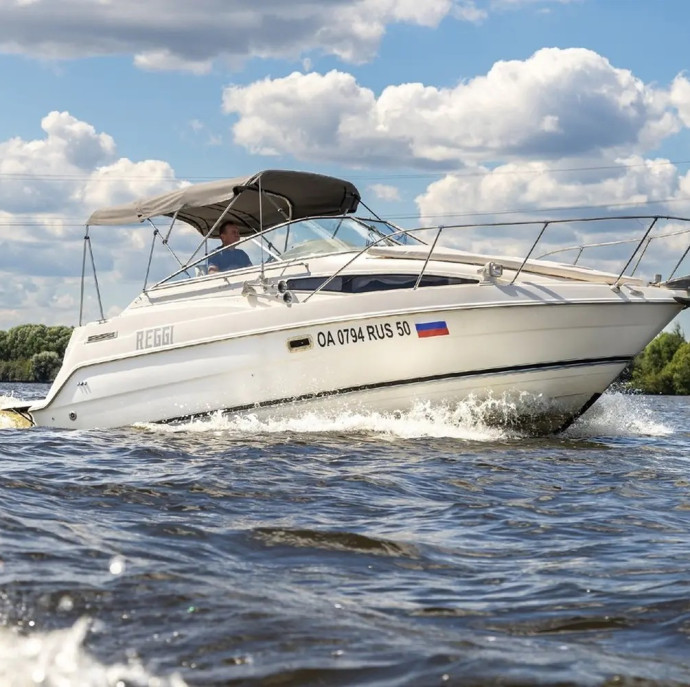 Семейная прогулка на яхте в Москве